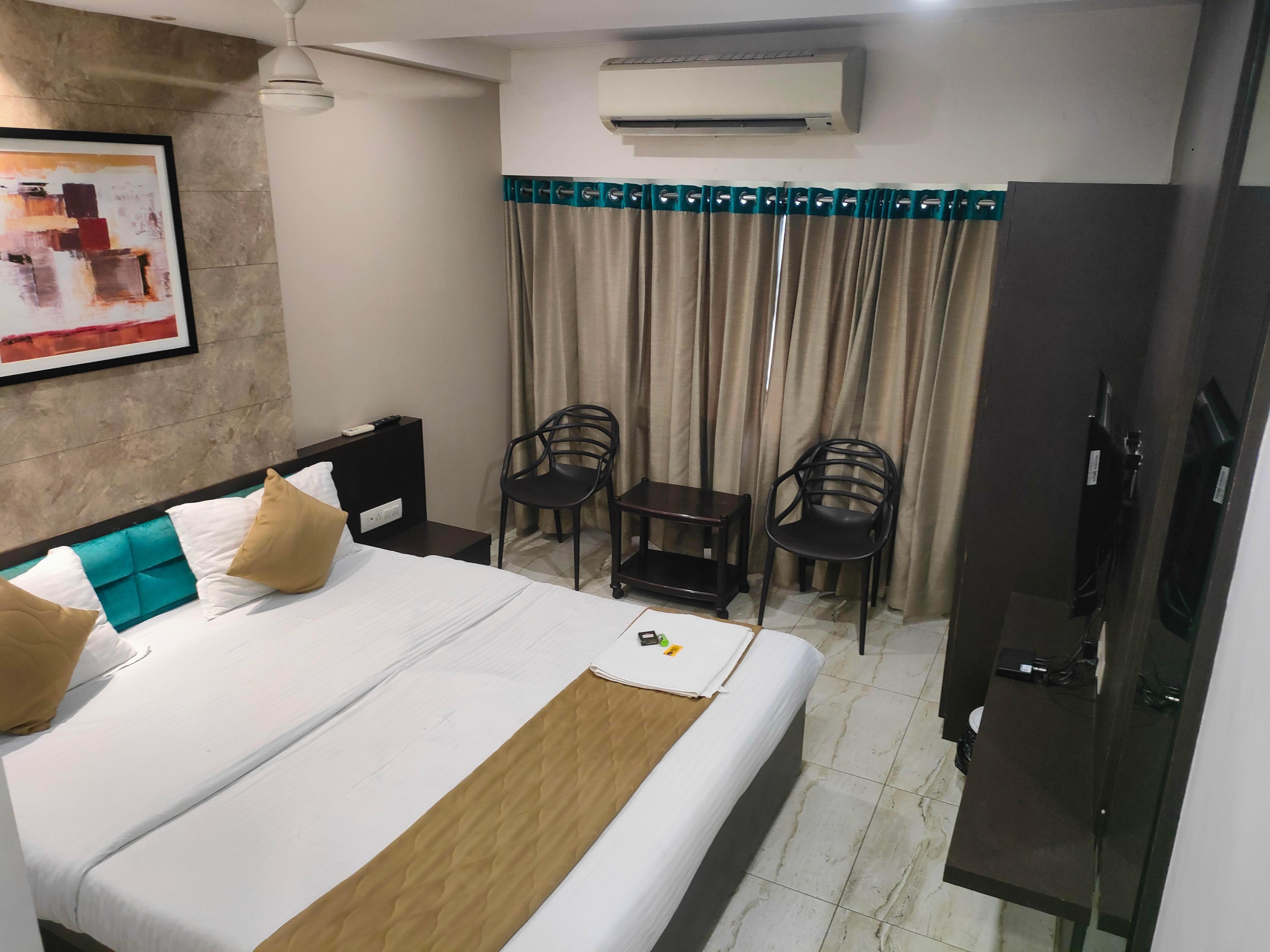 Hotel Navkar Residency Room Type - Super Deluxe