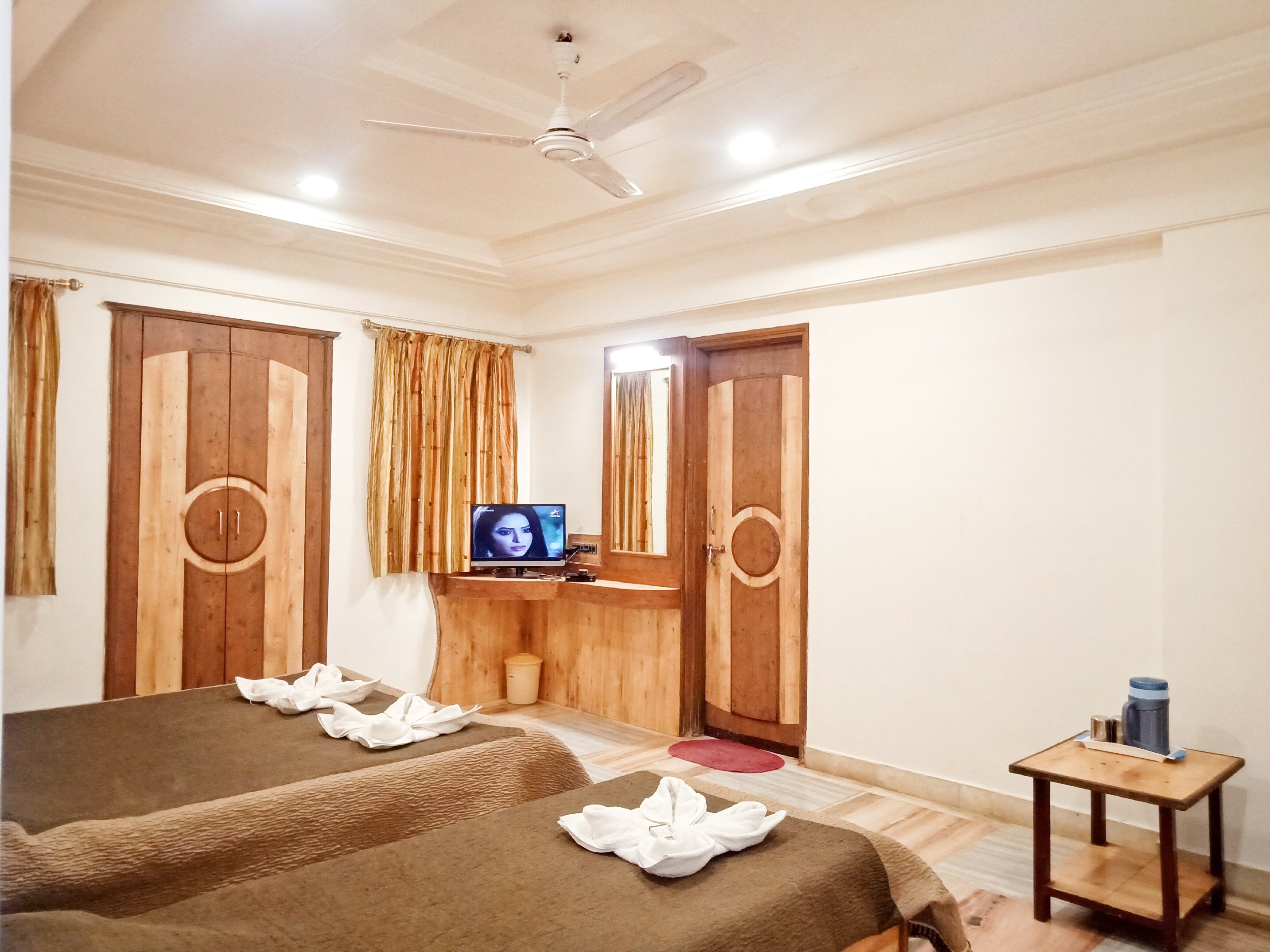 Hotel Prity Sangam - Tap to explore photos