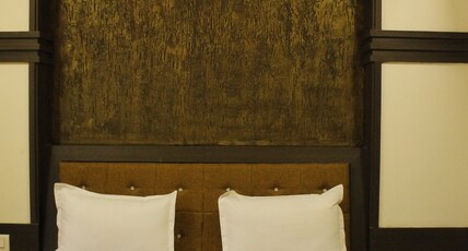 Hotel Shiv Lake Room Type - Super Deluxe AC Lake View