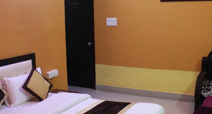 Hotel Raj Palace Room Type - Super Deluxe Room