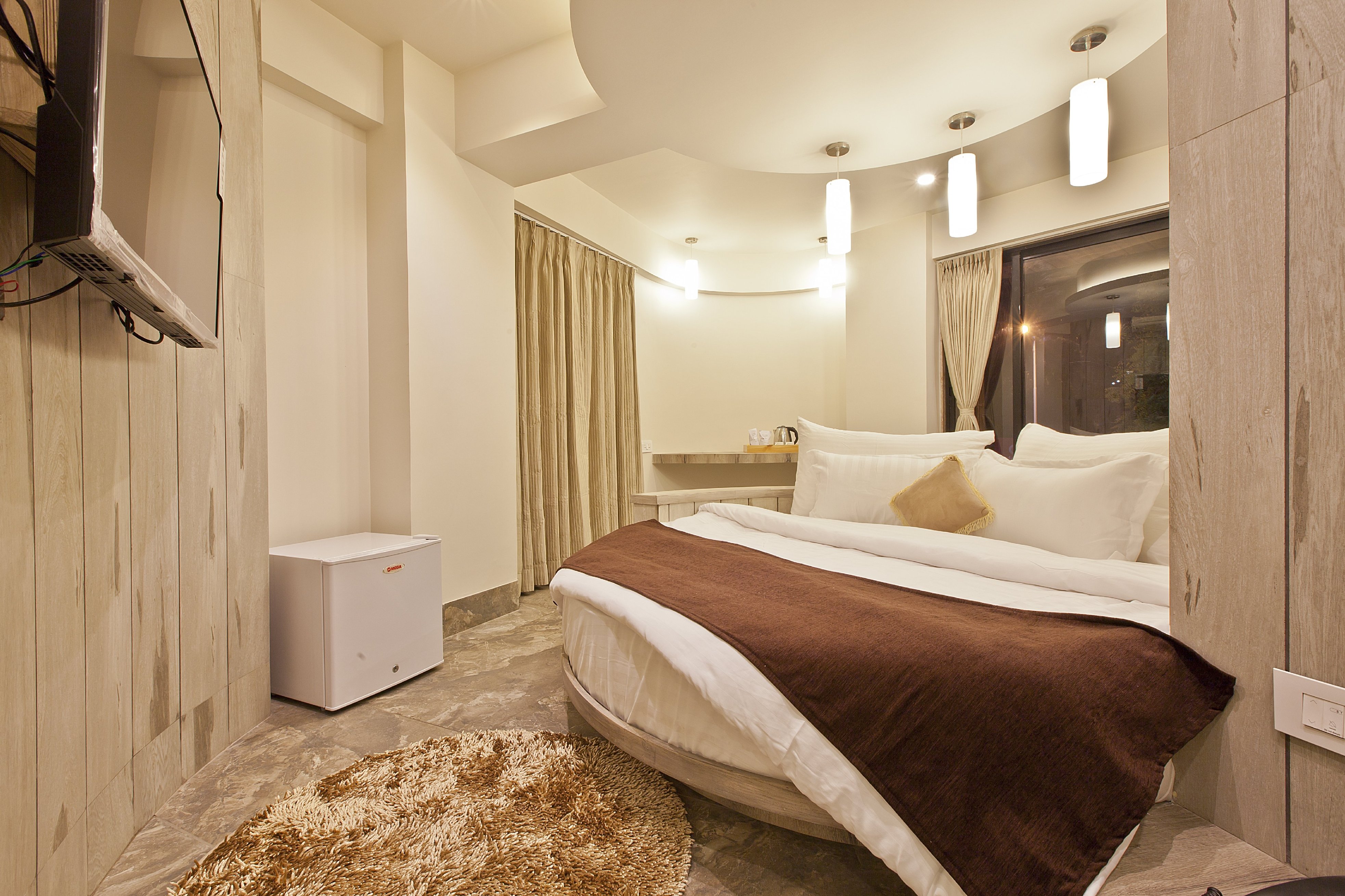 Hotel Scenaria Room Type - Opulence Queen Bed Room With Bathtub