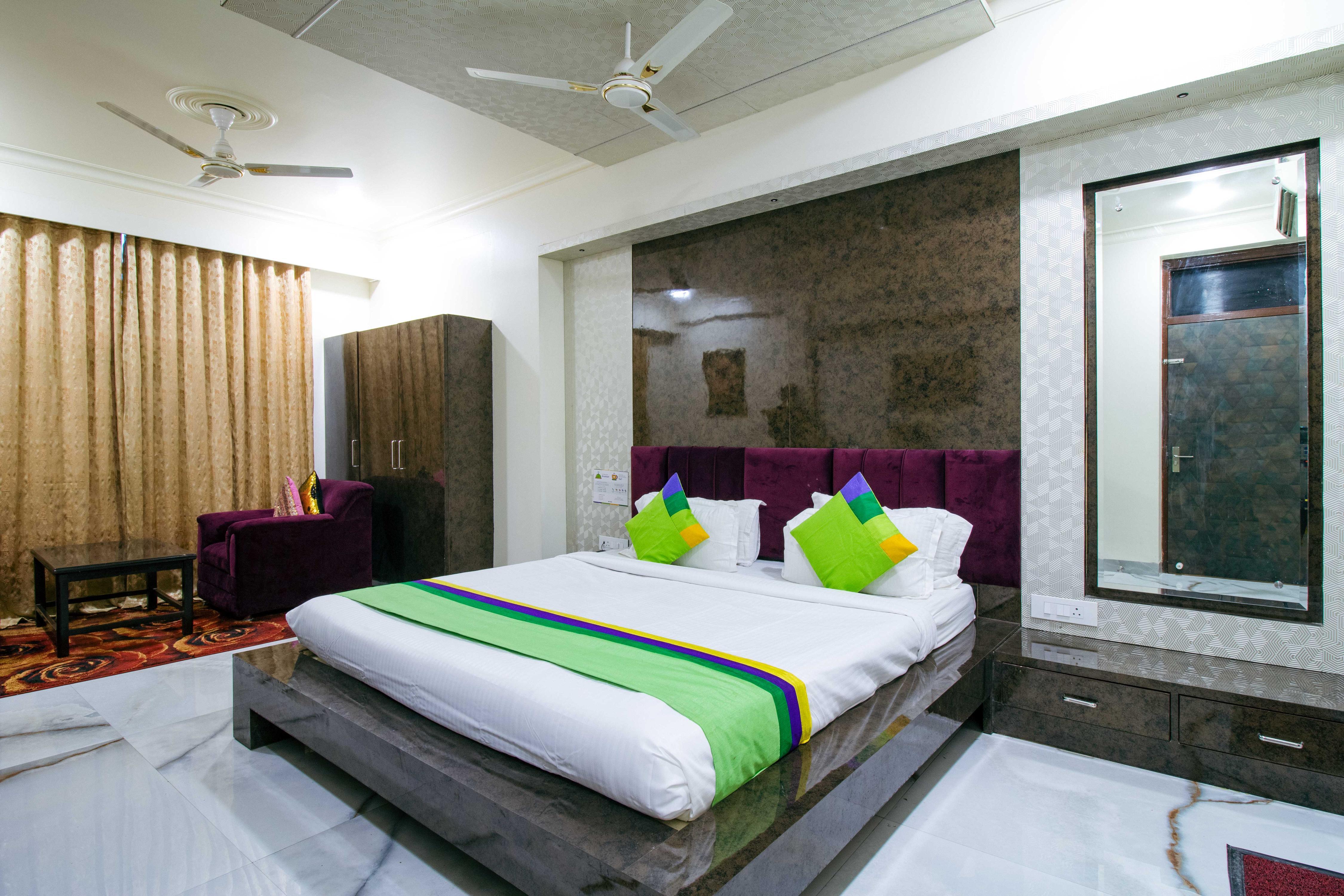 HOTEL ROCKLAND & RESTAURANT ( Gopalpura ) - Tap to explore photos
