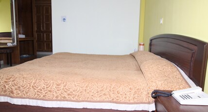 Hotel Lake View, BilasPur (HPTDC) Room Type - DBR Deluxe A/C