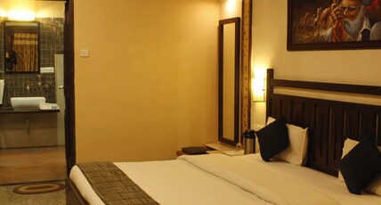 Mount Regency Room Type - Luxury AC Room with Pvt. Sit Out