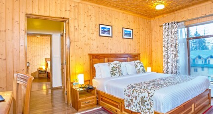 Shaw Inn by Stay Pattern - Gulmarg Room Type - Family Room