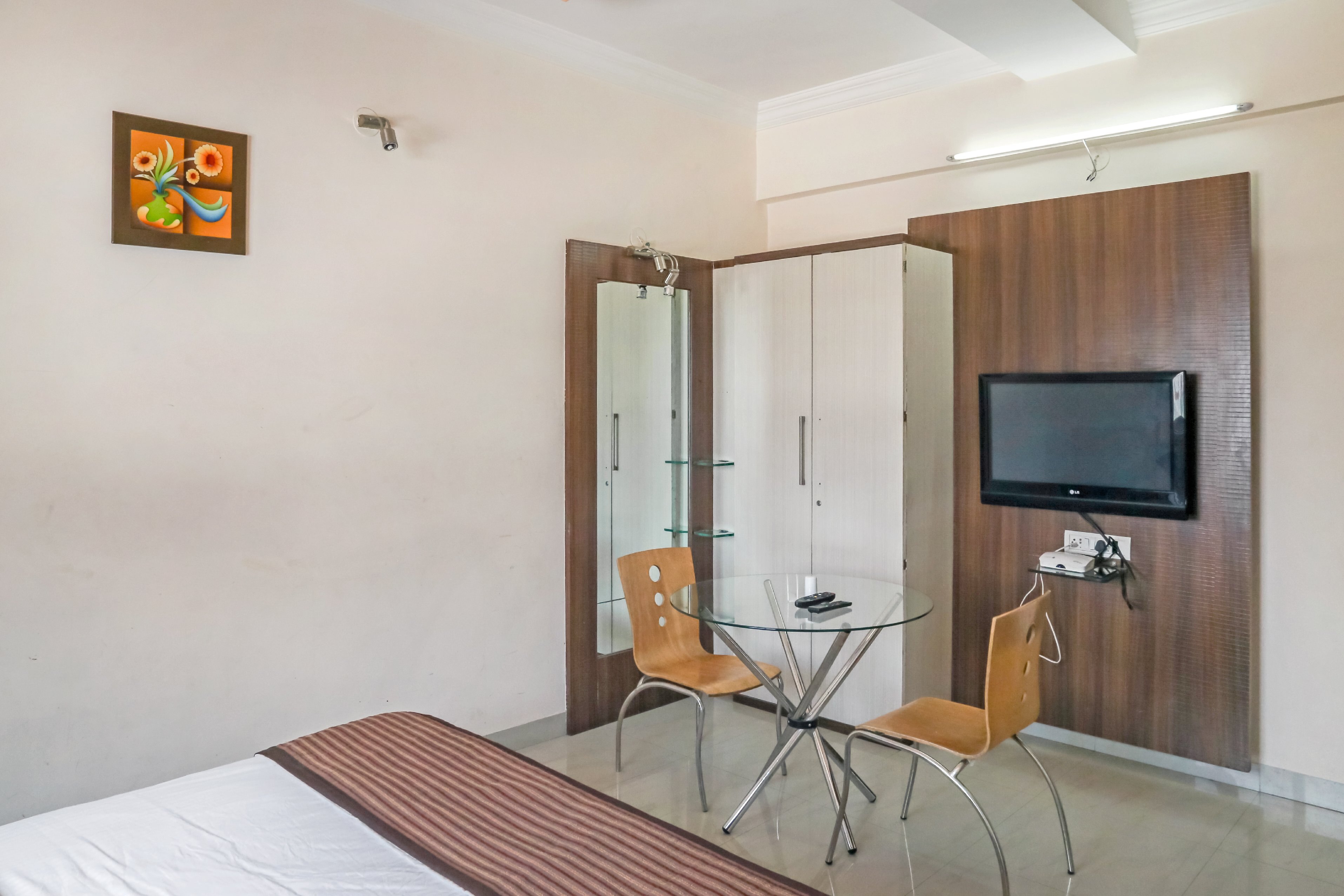 Hotel Jayshree Executive - Tap to explore photos