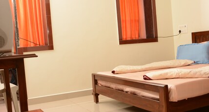 Hotel Satkar Room Type - Deluxe Double AC