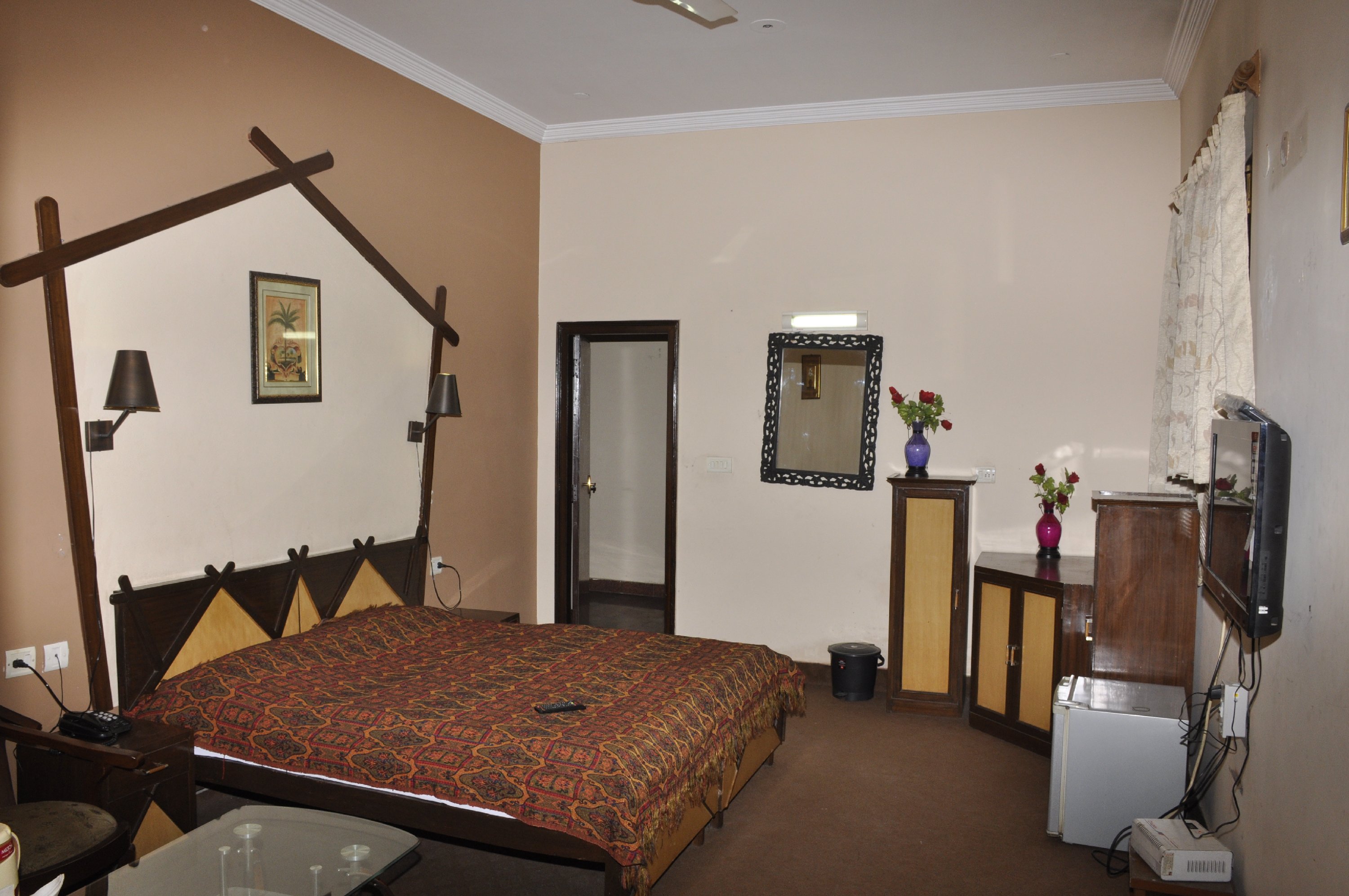 Hotel Pratiksha Room Type - AC Super Deluxe
