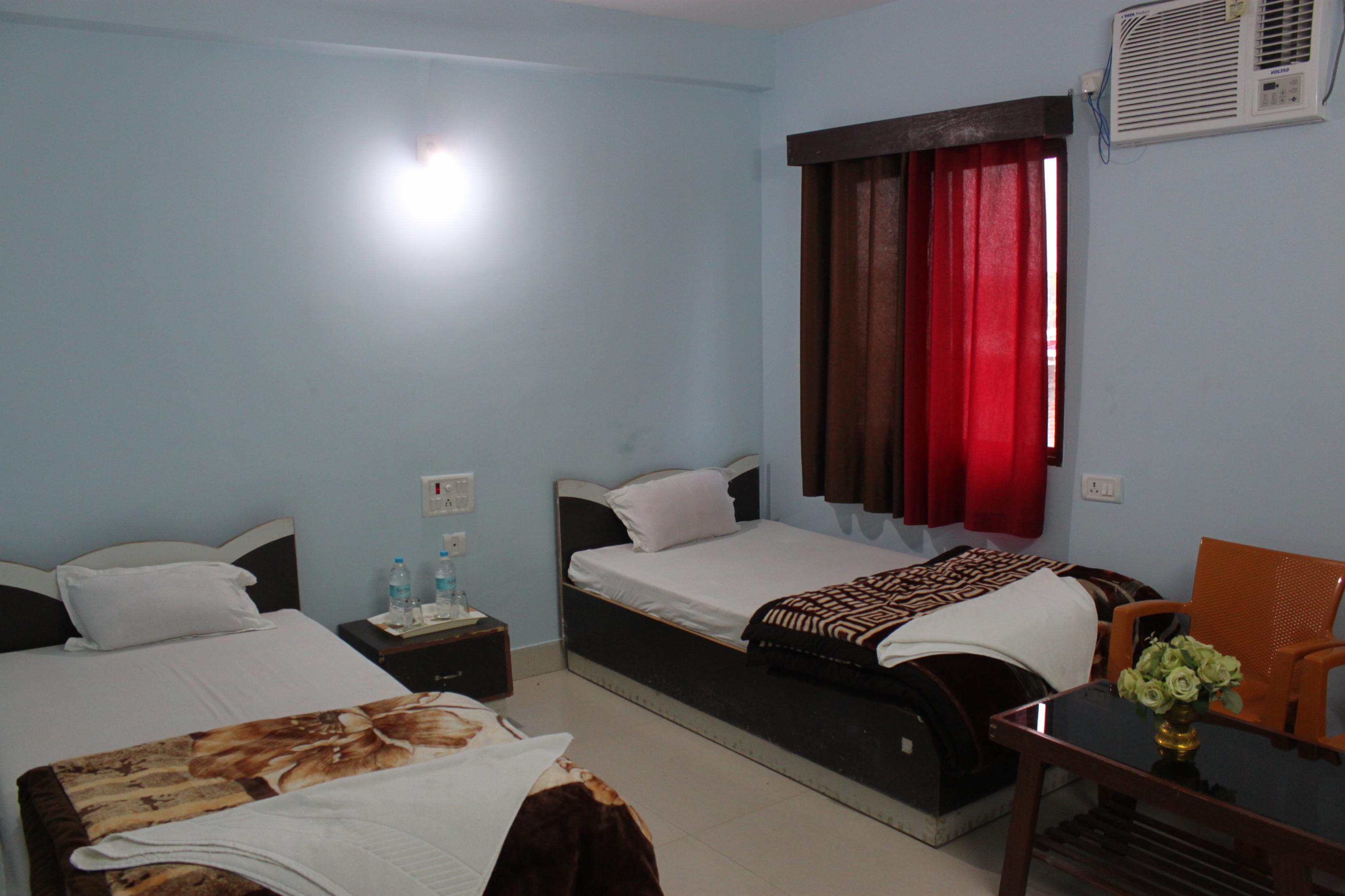 Happy International Guest House - Tap to explore photos
