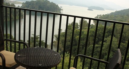 Silver Green Holiday Enclaves Room Type - Luxury Suite with Lake View Silver Green Holiday Enclaves Room Type - Luxury Suite with Lake View