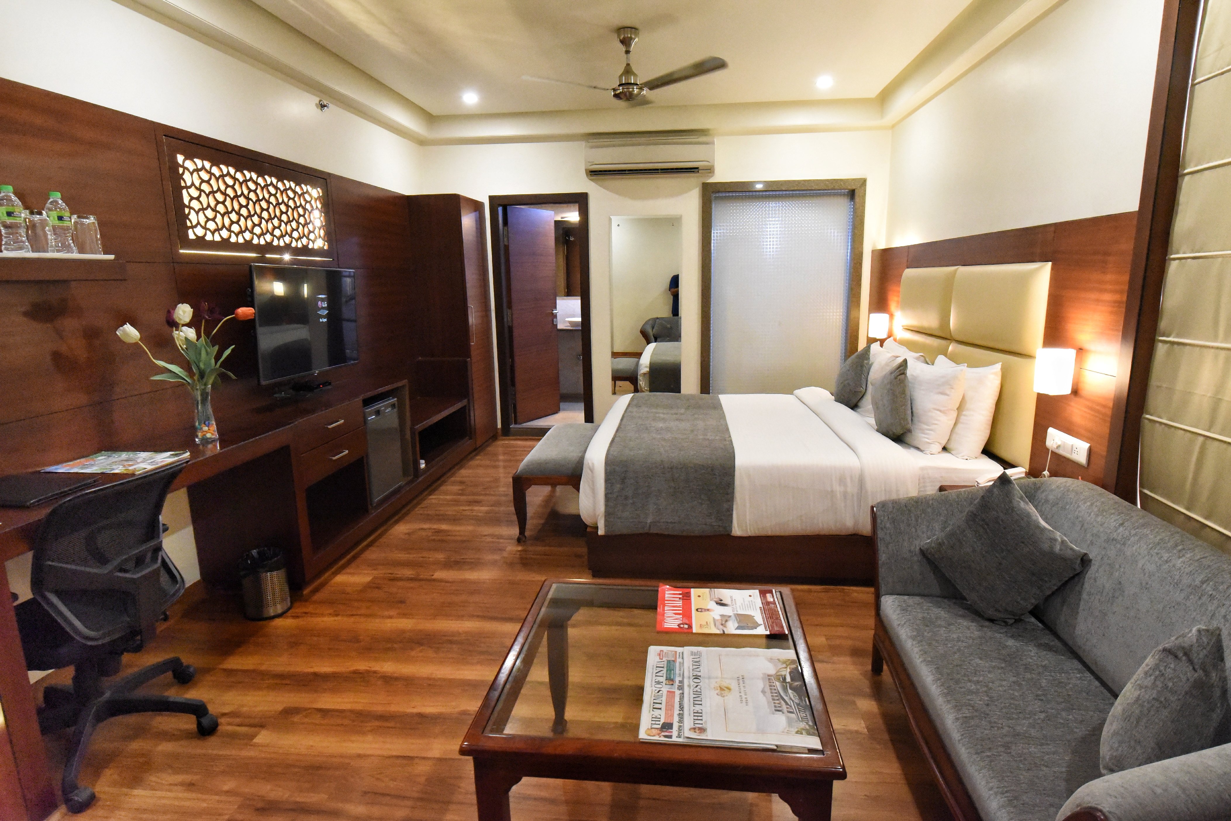 Hotel Jaipur Central - Tap to explore photos