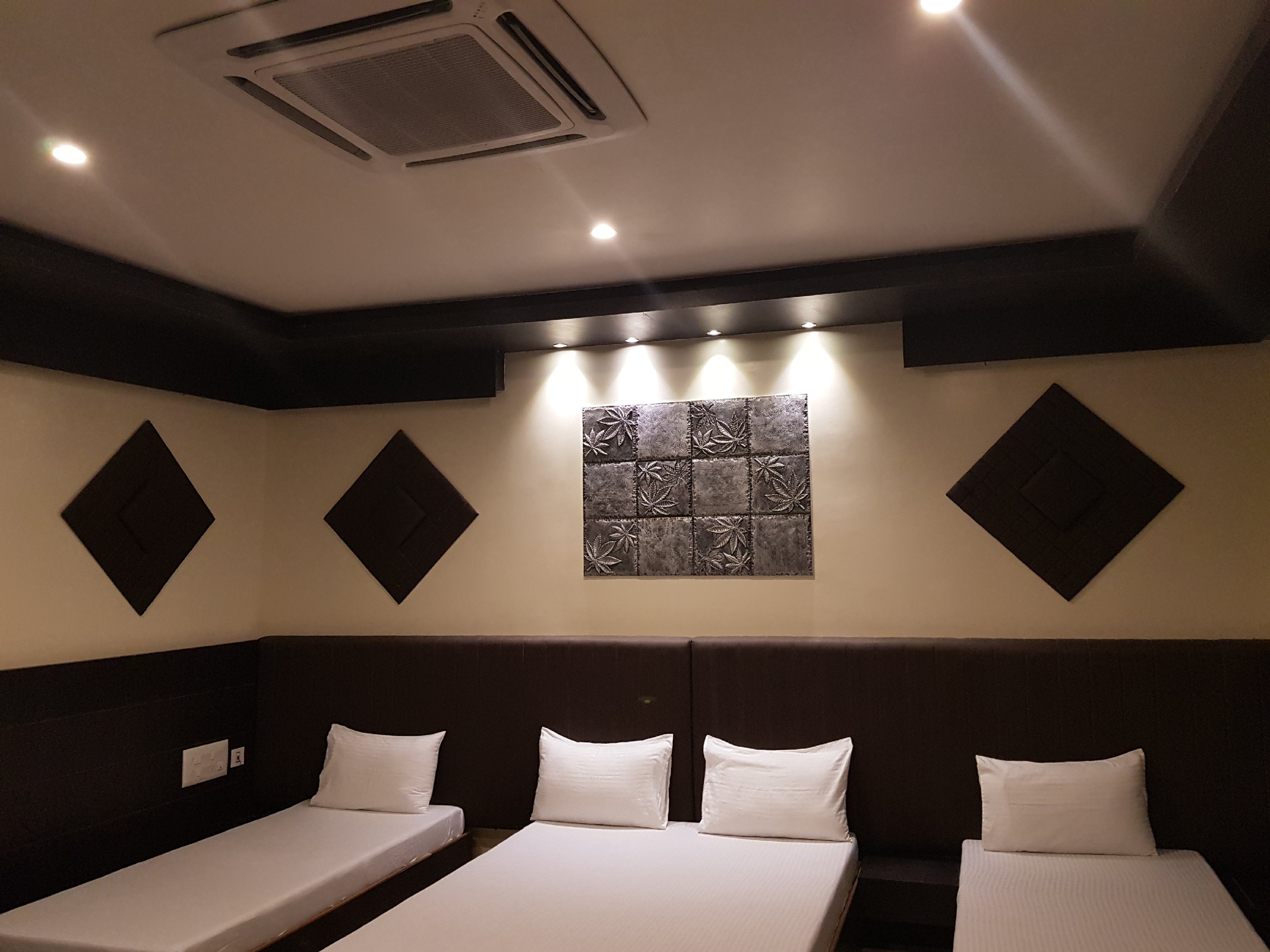 CHAKRAVARTHI INN - Tap to explore photos