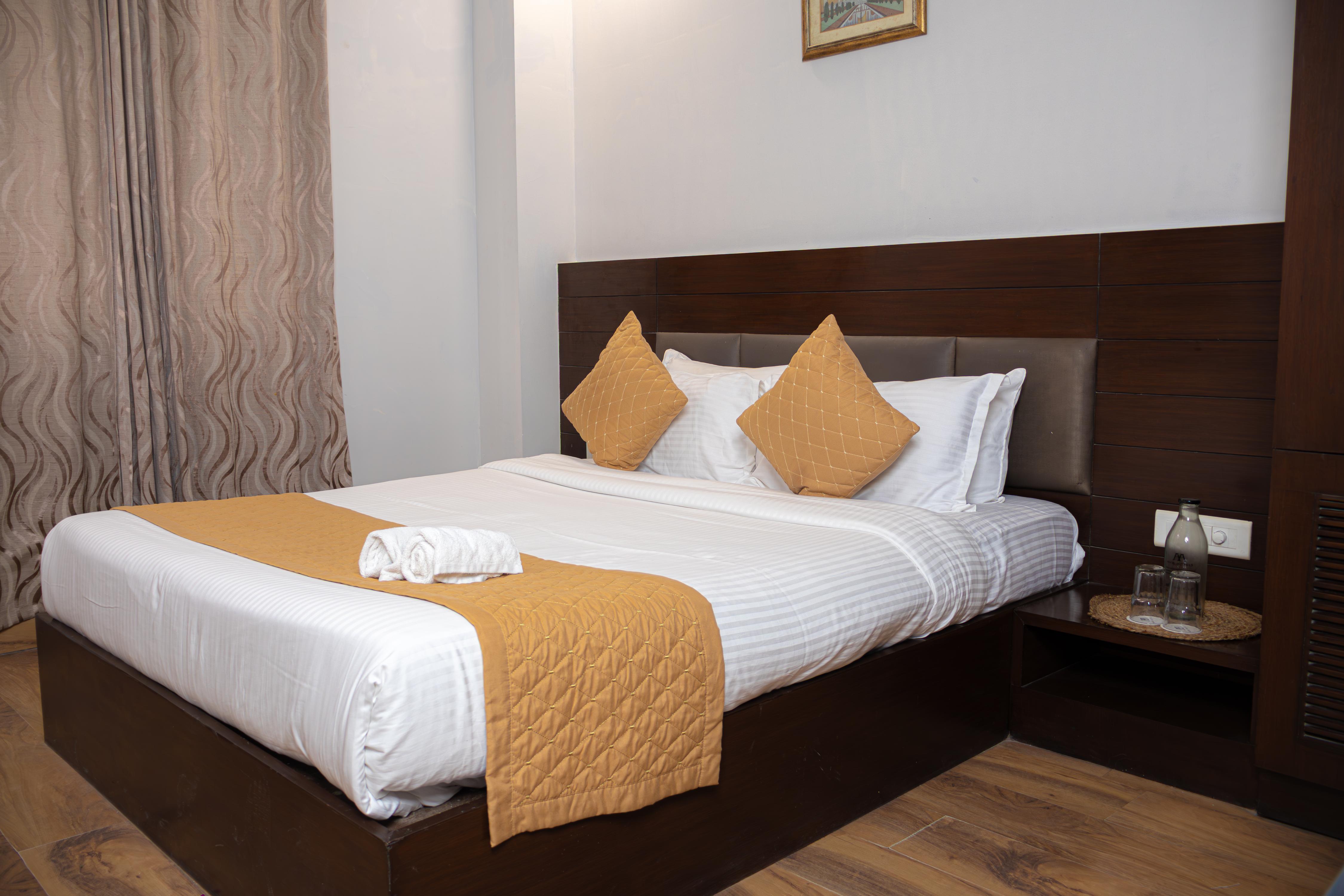 HHW HOTEL - AGRA Room Type - Classic Room