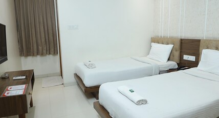 HOTEL SUDARSHAN PALACE Room Type - Classic Room - Twin Bed