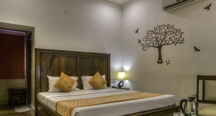 Shree Mohan Villas Room Type - Super Deluxe Room