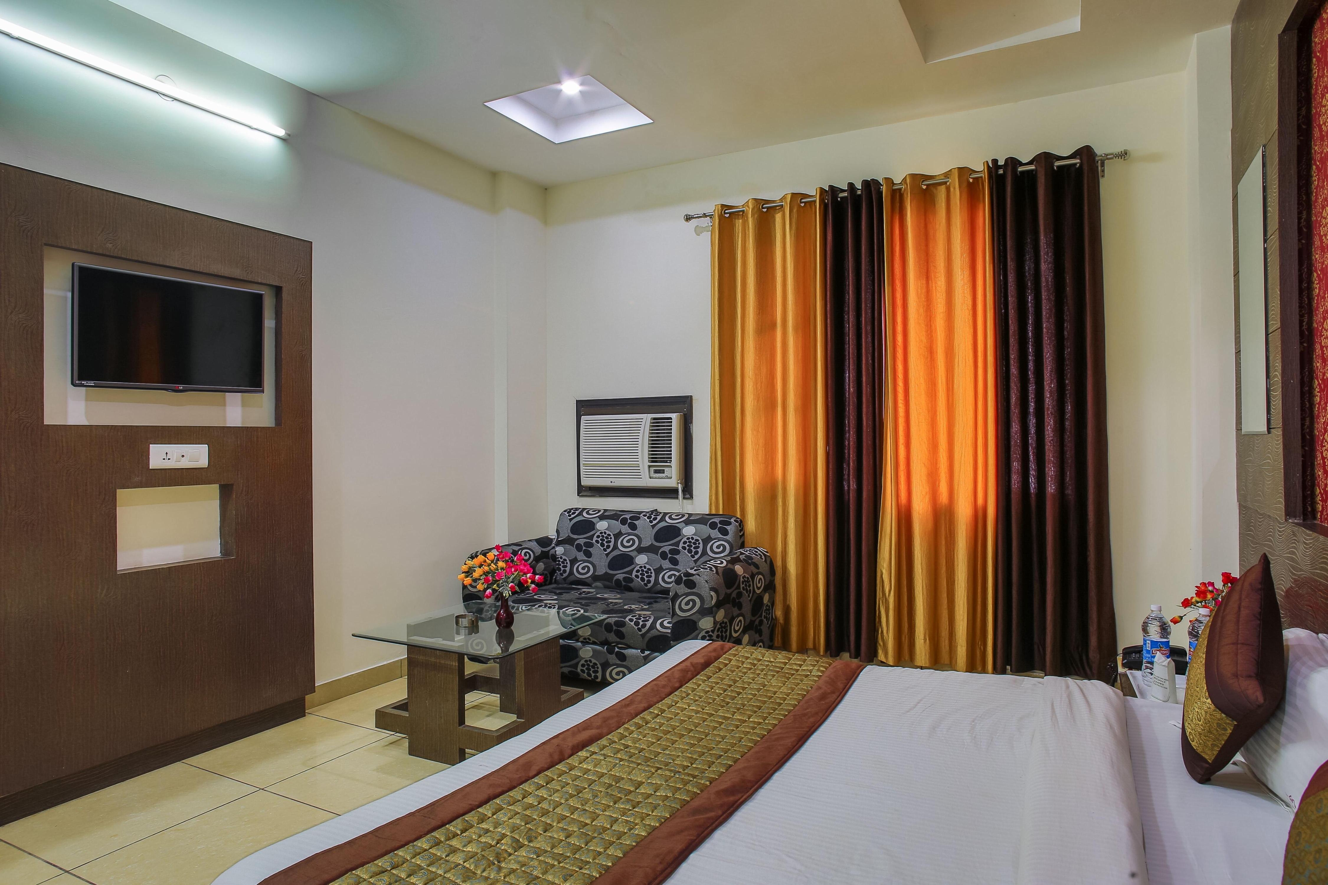 Hotel Maa Gayatri - Tap to explore photos