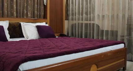 Hotel Valiant Room Type - Suite Room With Balcony Hotel Valiant Room Type - Suite Room With Balcony