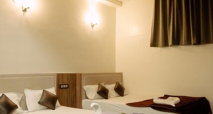 Hotel 100 Blu Room Type - 2 Bed Standard Ac Room