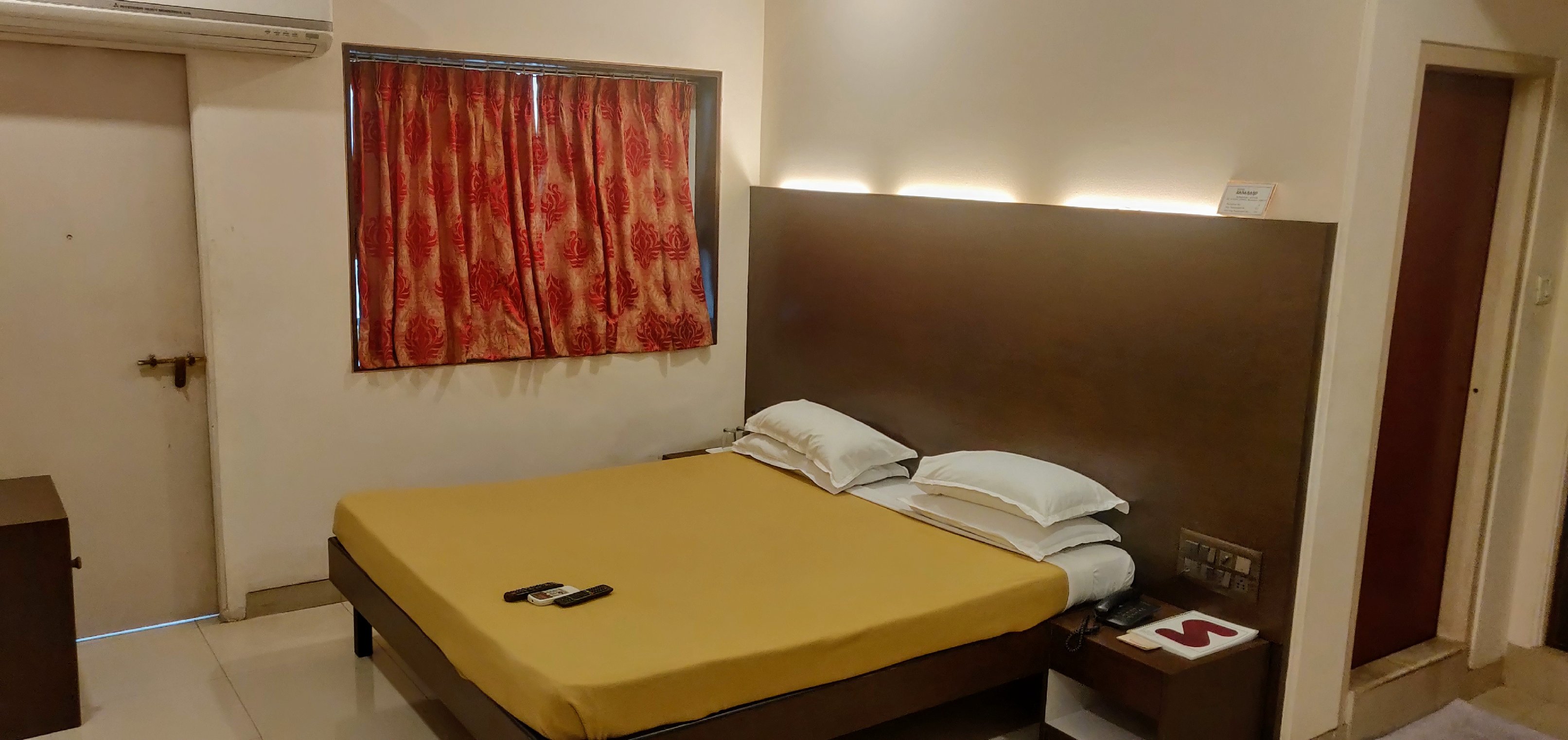 Hotel Sadanand - Tap to explore photos