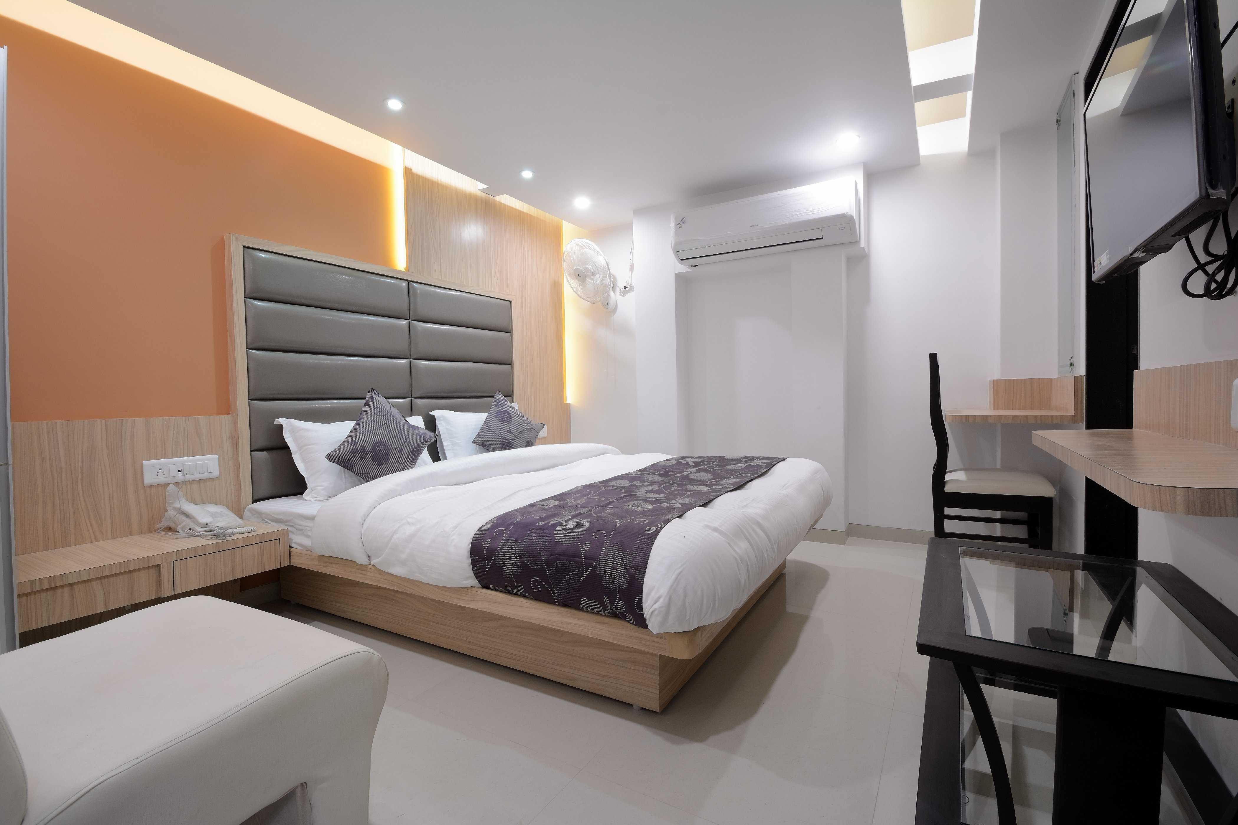 Hotel One Up Room Type - Deluxe  Room