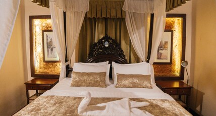 Casa Menezes | Rooms & Restaurant Room Type - Deluxe Double Room with Balcony