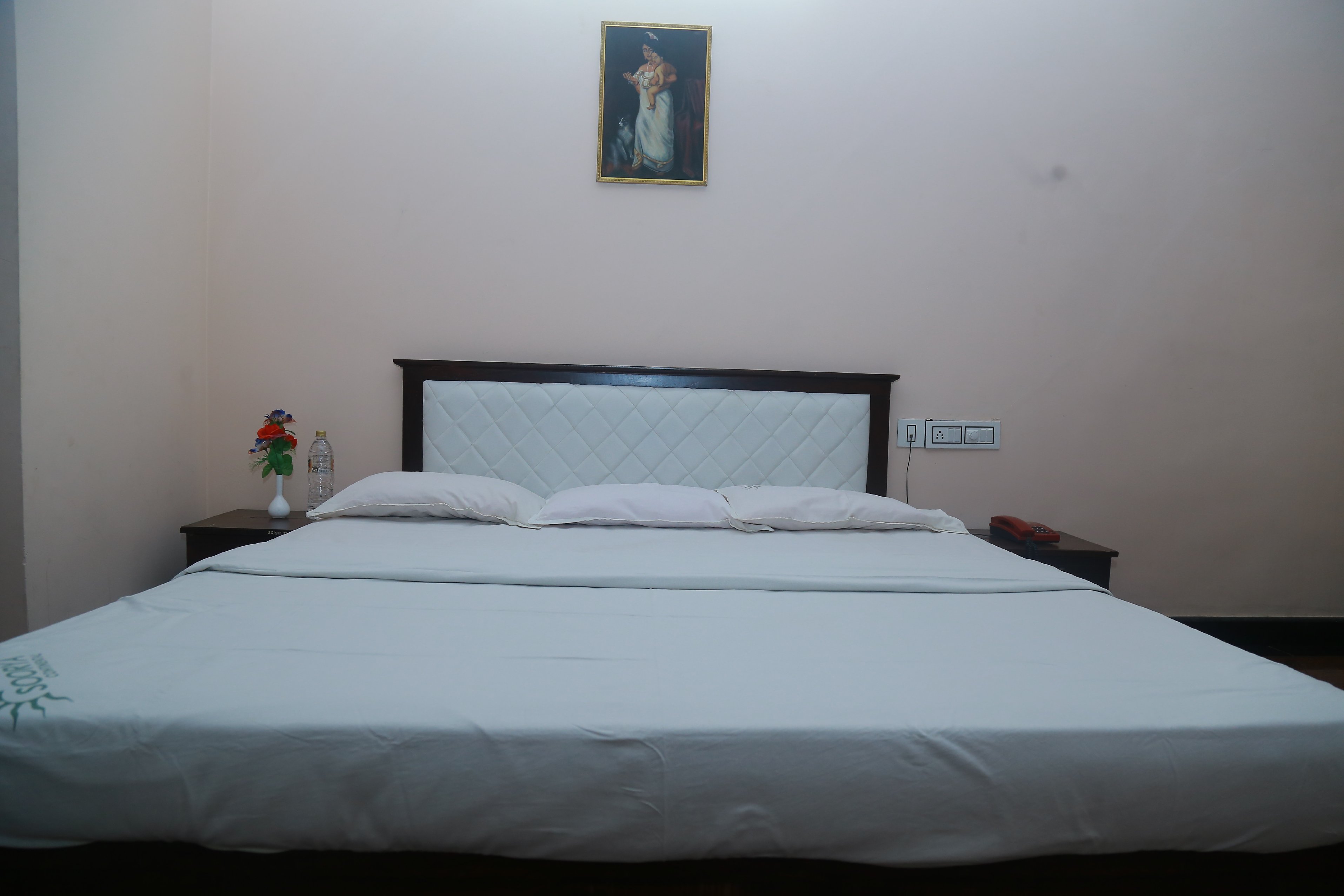 Soorya Continental Room Type - Standard Non AC Room