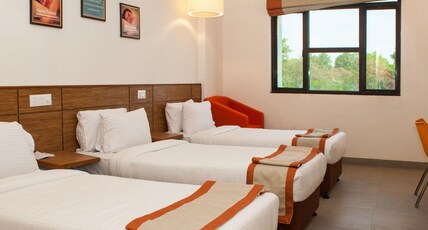 Max Hotels Jabalpur Room Type - Max Club