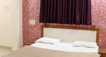 Hotel Raj Mahel  Room Type - AC Suite Room