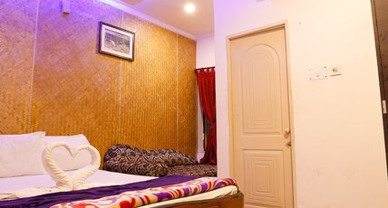 Hotel Santiniketan Room Type - Triple Ac Deluxe Room