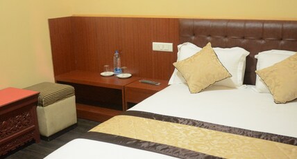 Juniper Residency Room Type - DELUXE DOUBLE BED KING AND QUEEN