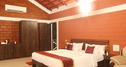 Coffee Grove Resort  Room Type - Luxury Cottage