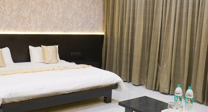 Hotel Sitara Inn Room Type - Deluxe Room