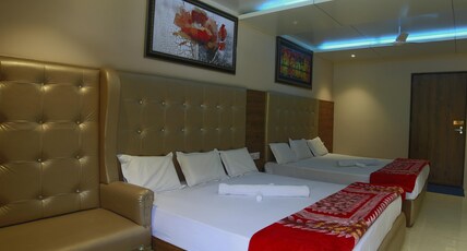 Hotel Maya Palace Room Type - Super Deluxe Room ( Four Bed )