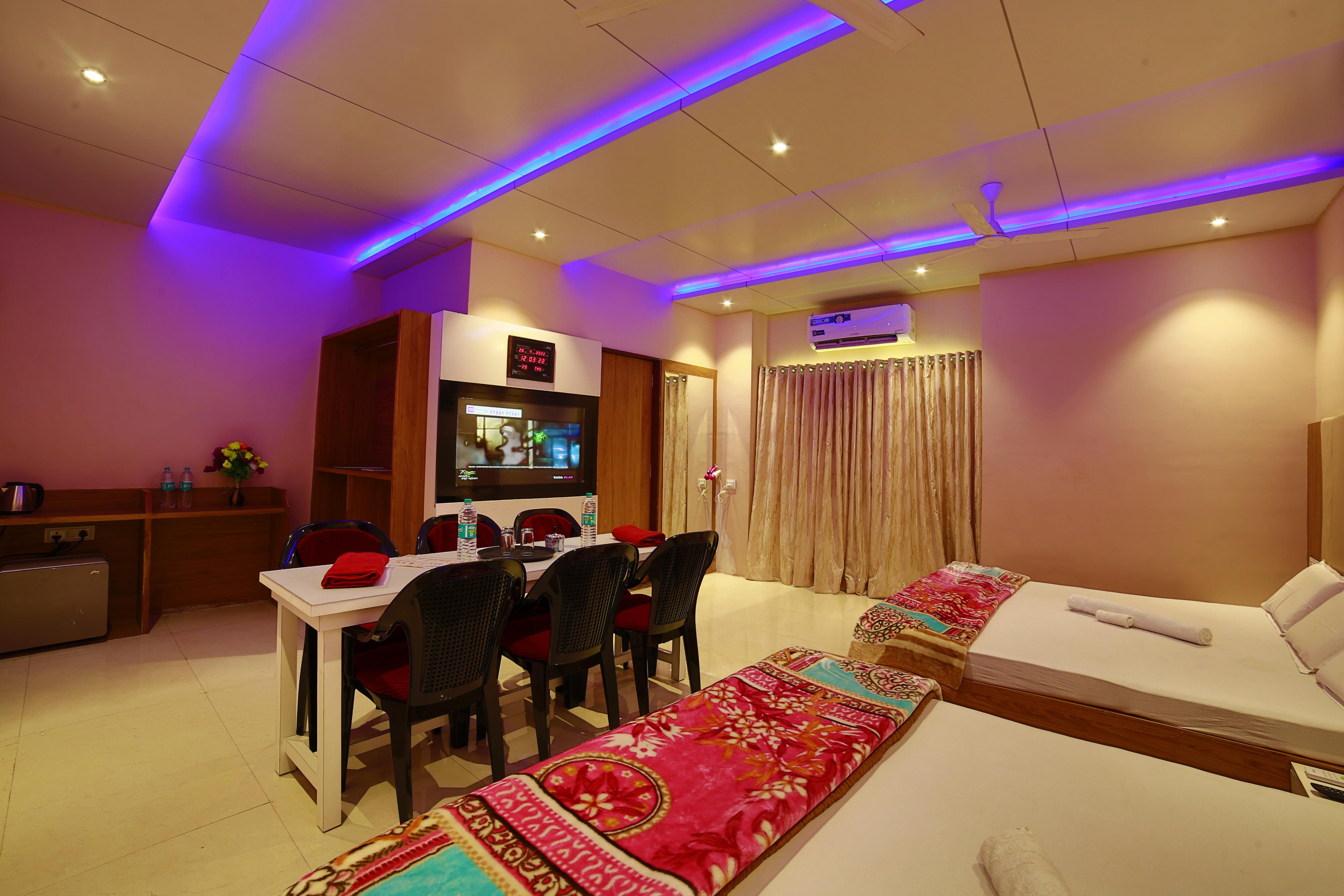 Hotel Maya Palace Room Type - Family Suite ( Four bed )