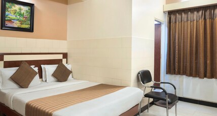 Mannars Yatrinivas Lodge Room Type - Deluxe Double Non Ac