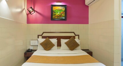 Mannars Yatrinivas Lodge Room Type - Deluxe Double Ac Room