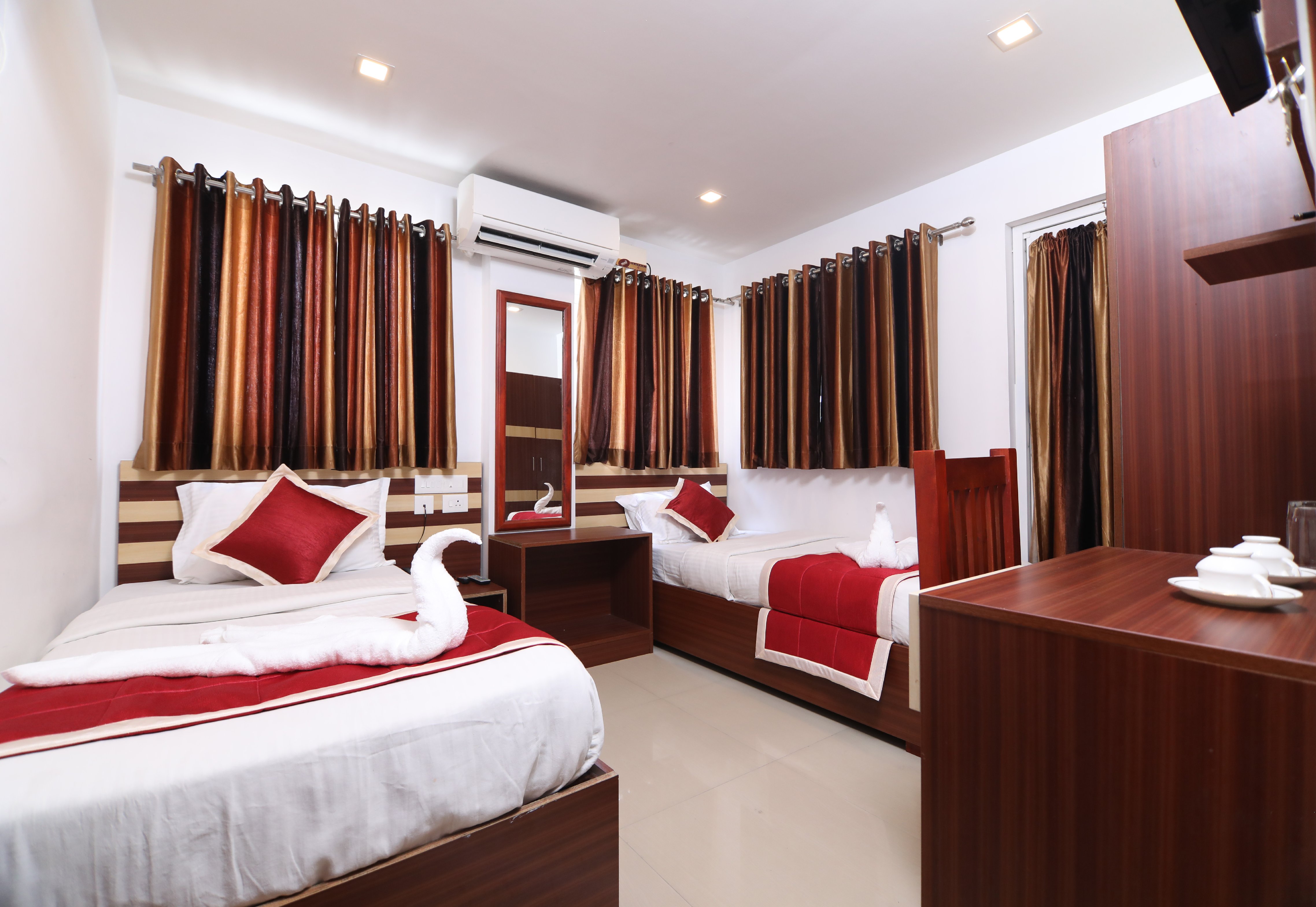 Puthens Capitol Inn - Apart Hotel Room Type - Standard AC Twin Bed Room