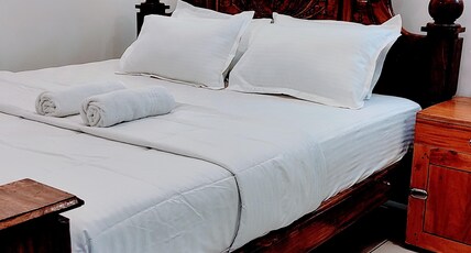 Grand Periyar Residency Room Type - Deluxe Room (55 inch Smart TV)
