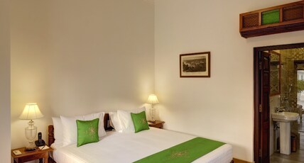 Saraca Hotel Lucknow Room Type - Awadh Room