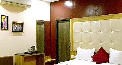 Hotel Midtown Grand Room Type - Super Deluxe Room