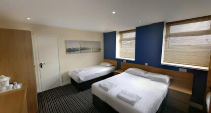 OYO Wave Crest Hotel Room Type - Standard family of 5 room
