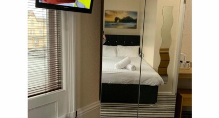 OYO Wave Crest Hotel Room Type - Standard Family Room for 4 OYO Wave Crest Hotel Room Type - Standard Family Room for 4