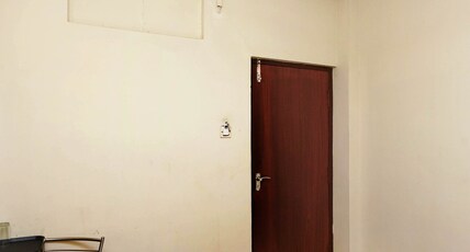 DELUXE HOTEL - CHENNAI AIRPORT Room Type - Standard Non AC WITH ONE WAY AIRPORT TRANSFER DELUXE HOTEL - CHENNAI AIRPORT Room Type - Standard Non AC WITH ONE WAY AIRPORT TRANSFER