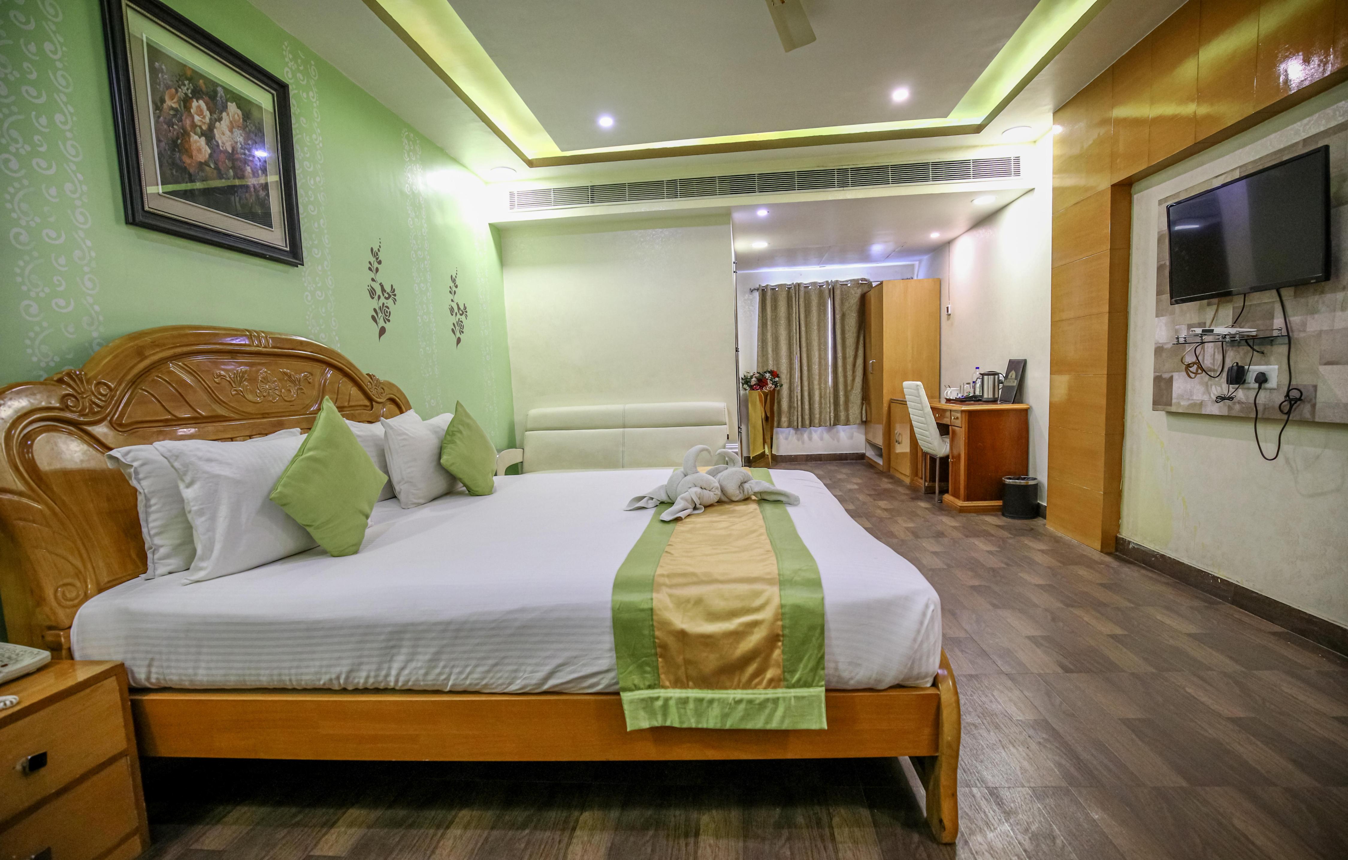 HOTEL VAIBHAV INN - Tap to explore photos