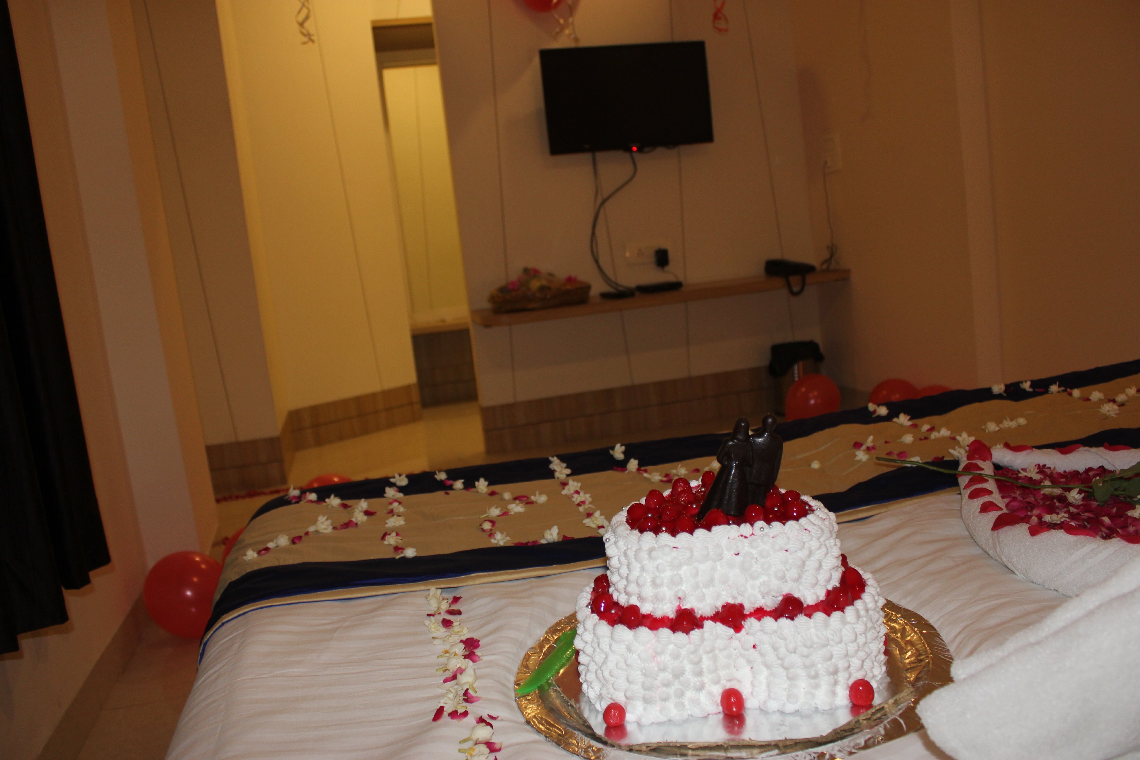 A-Park Hotel - Tap to explore photos