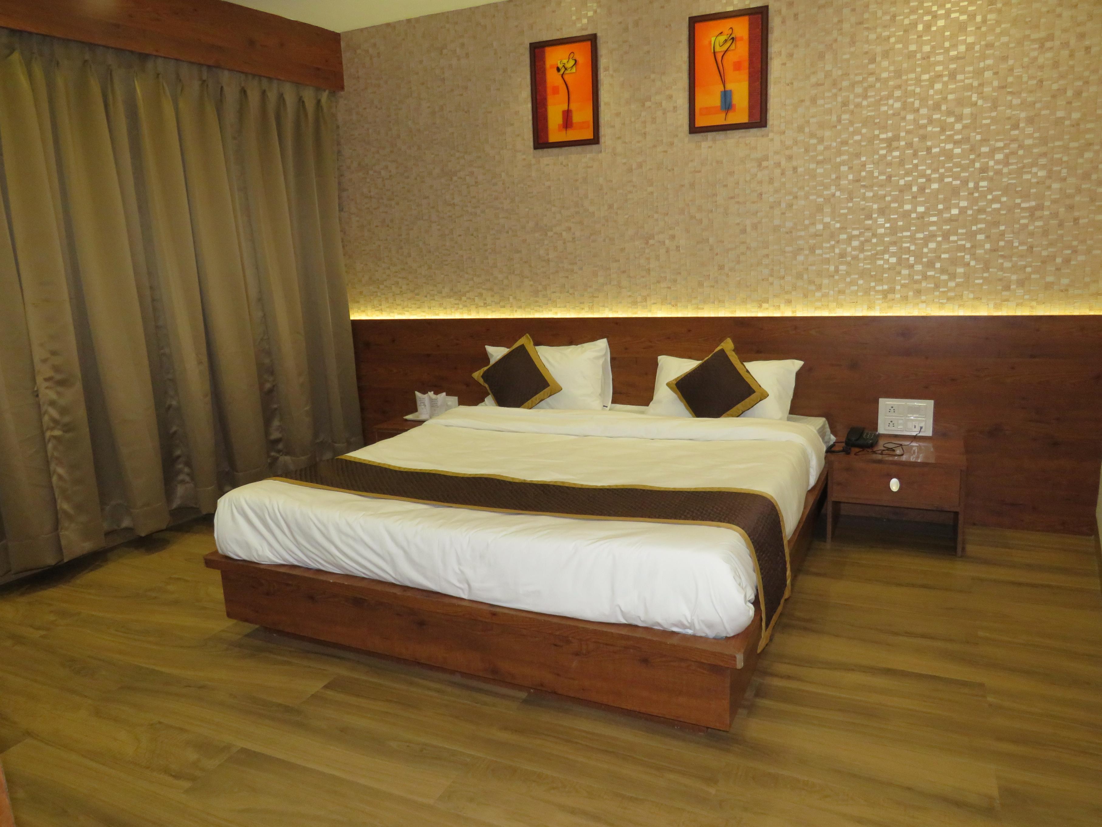 Dariyalal Hotel - Tap to explore photos