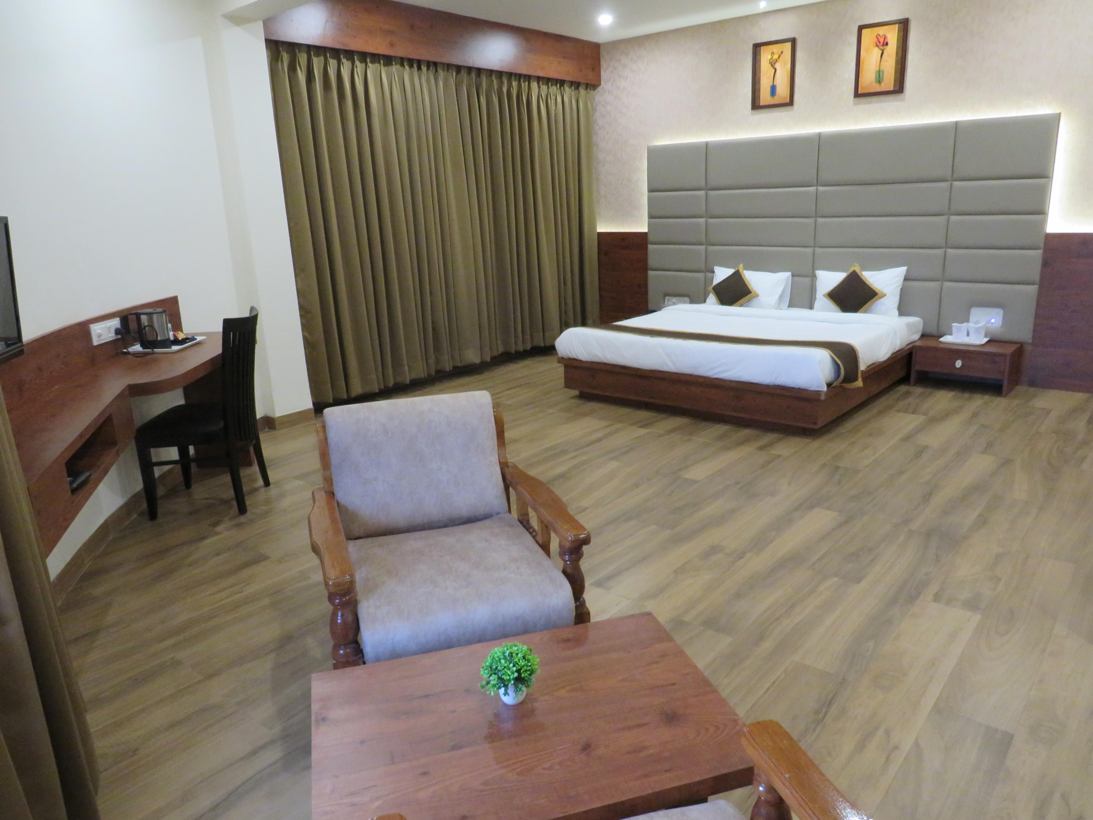 Dariyalal Hotel Room Type - Super Delux Room