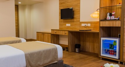 Hotel Page One Room Type - Deluxe Room Twin