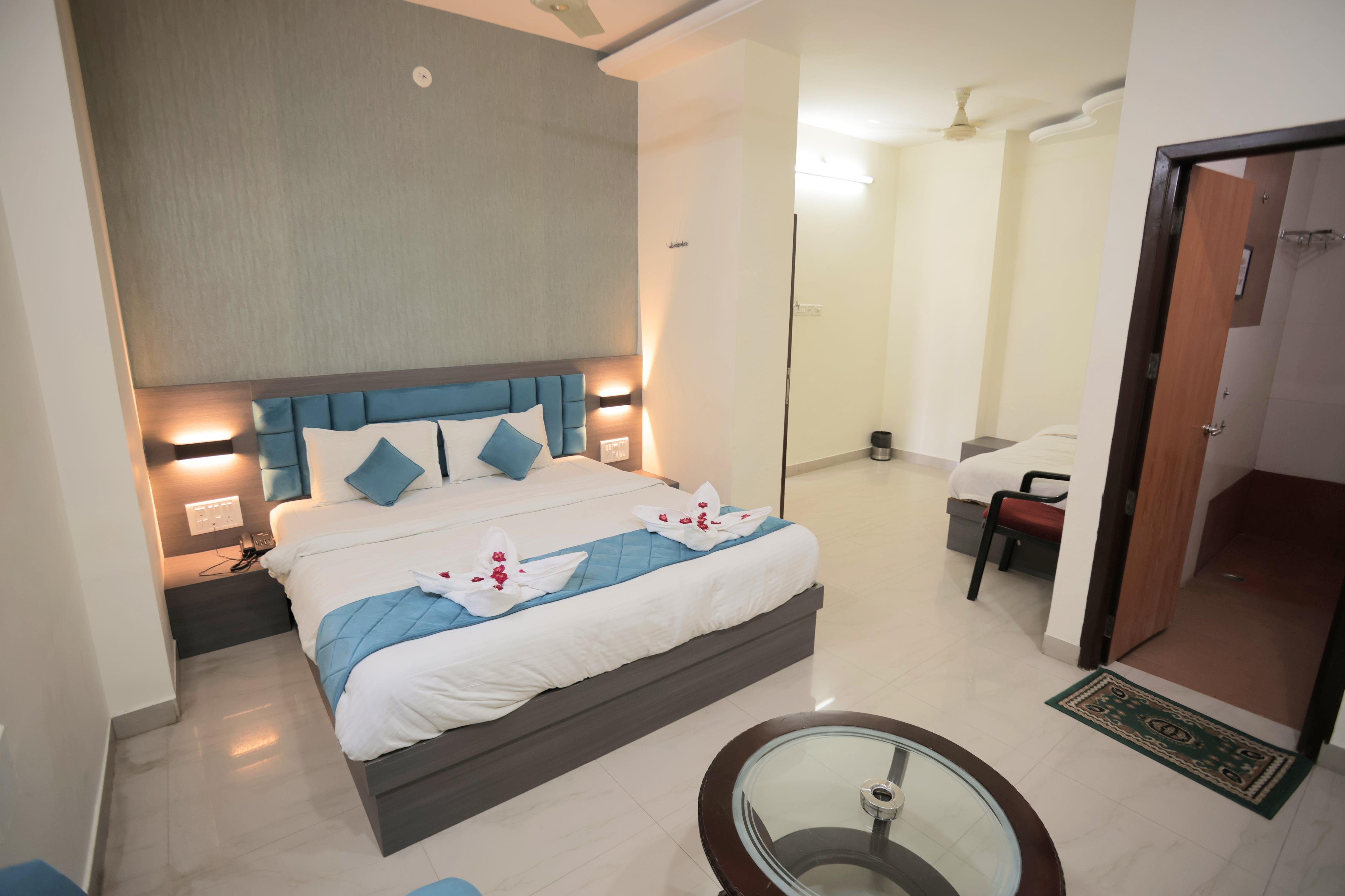 Hotel Shree ji - Tap to explore photos