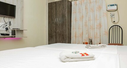 Hare Rama Hare Krishna - EESHA Hotel Room Type - Twin Double (2 Single bed) AC
